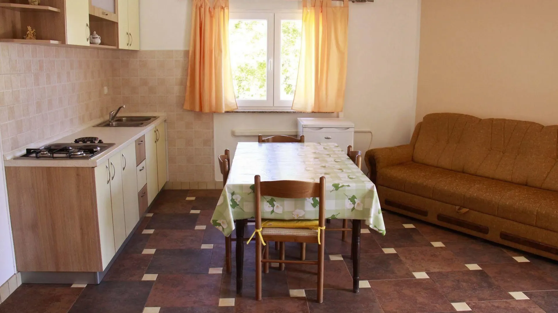 Denis Rooms And Apartments Bibinje 3*,  Croatia
