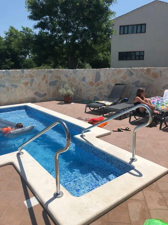 Denis Rooms And Apartments Bibinje Guest house