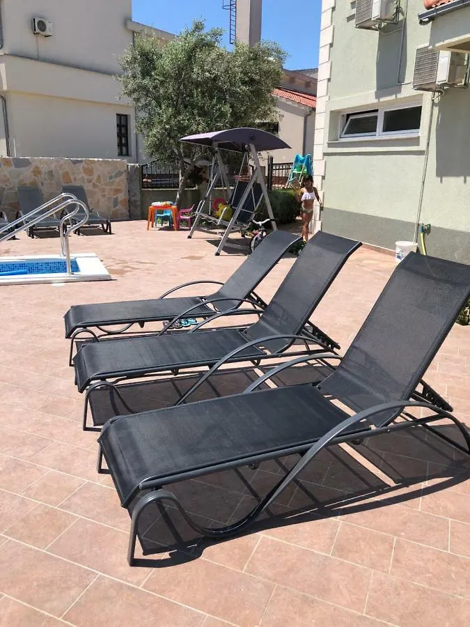 Denis Rooms And Apartments Bibinje